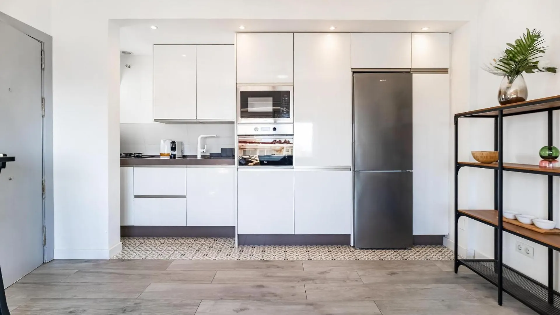 Beautiful Apartment In Torremolinos With Wifi