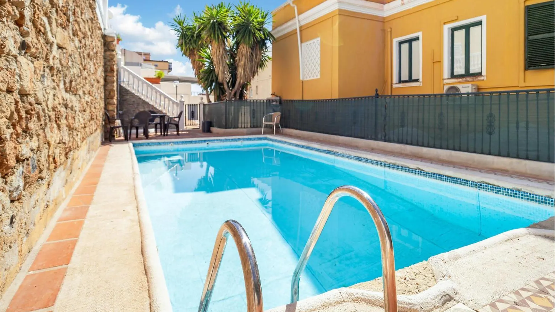 Beautiful Apartment In Torremolinos With Wifi